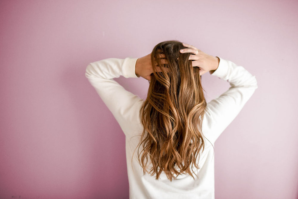5 motive pentru care este indicat să folosești un șampon fără sulfați și parabeni